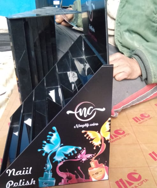 Nail Paint Display Stand Manufacturer in Delhi